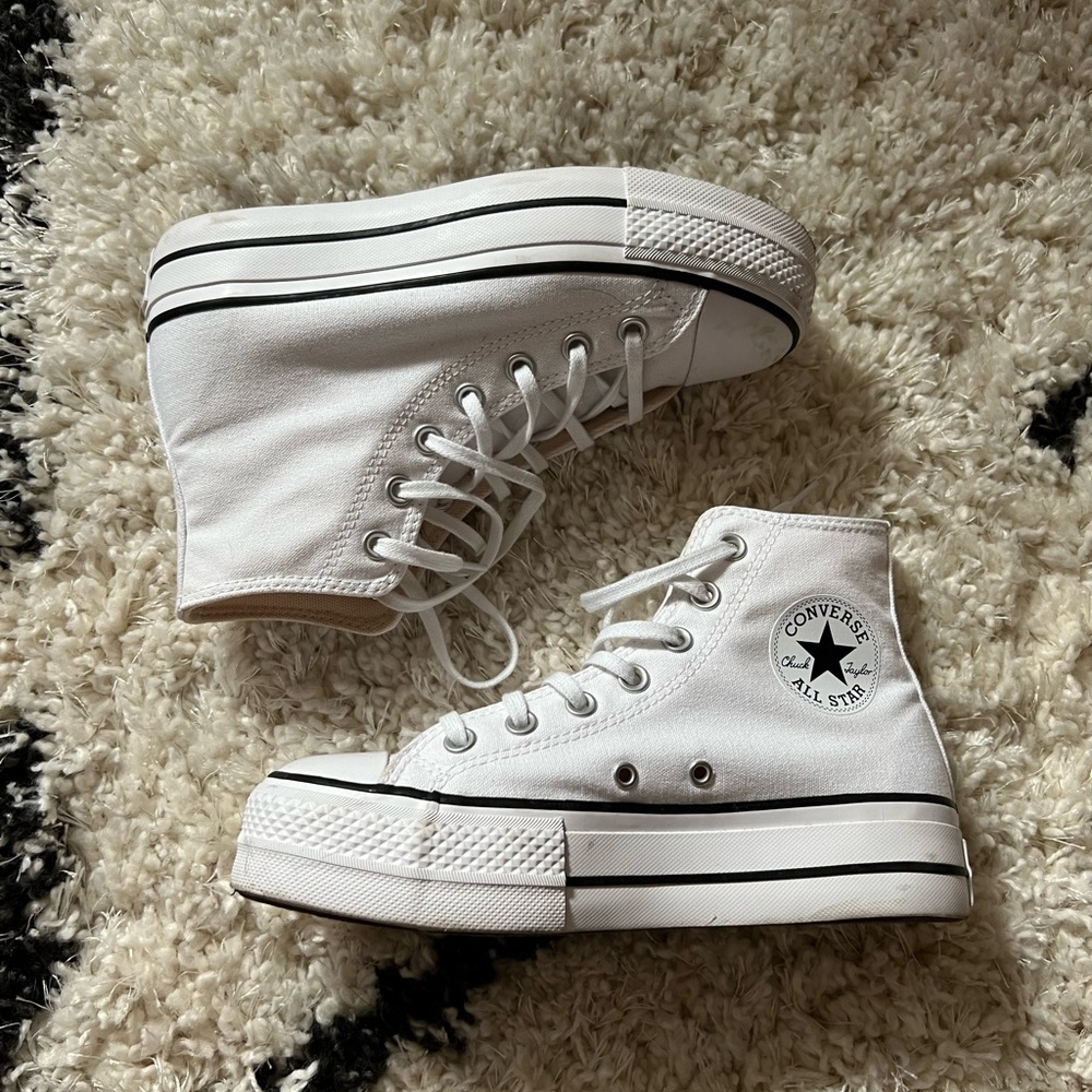 Platform converse sneakers